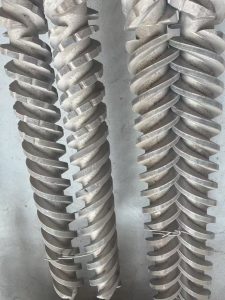 Maximize Wear Resistance in Barrel Screw Extruders