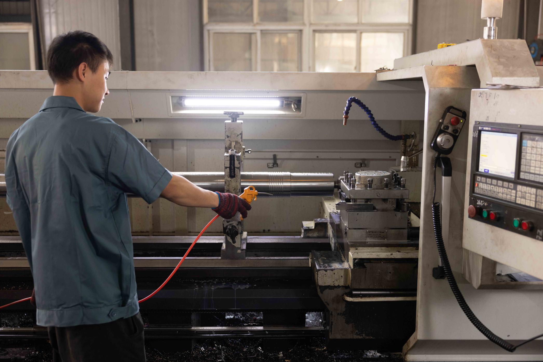 Barrel Injection Dynamics: A Deep Dive into Molding Processes