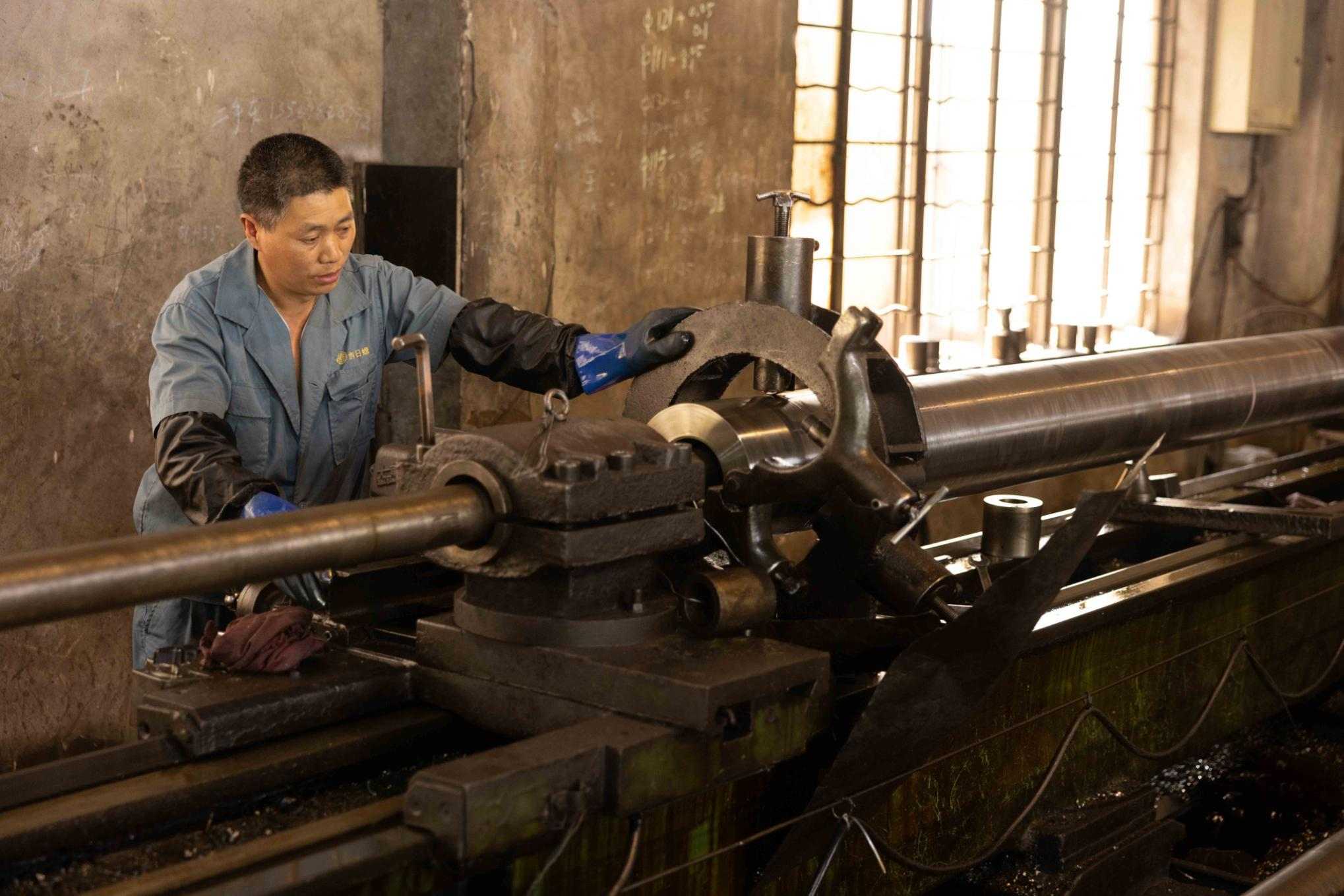 Injection Moulding Barrel Repairs vs. Buying New: 2026 Guide Injection Moulding Barrel Repairs vs. Buying New: 2026 Guide